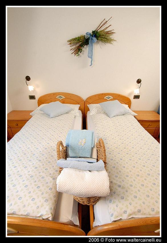 Appartamento Rose Di Bosco Predazzo Ruang foto