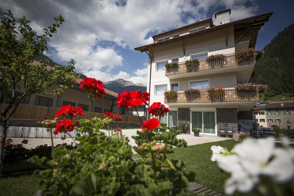 Appartamento Rose Di Bosco Predazzo Bagian luar foto