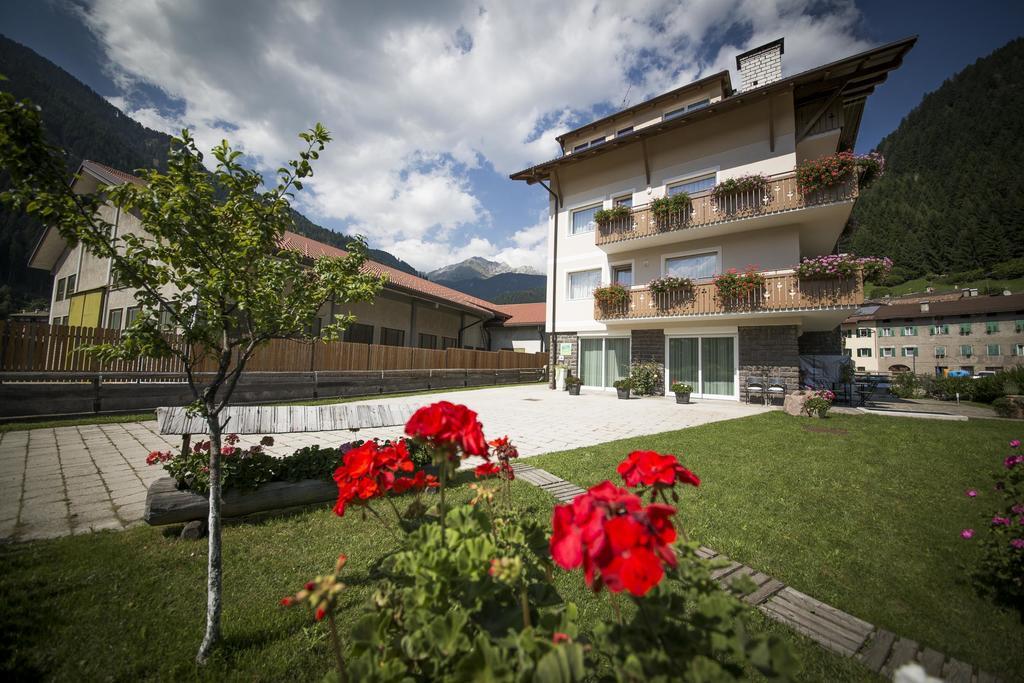 Appartamento Rose Di Bosco Predazzo Bagian luar foto