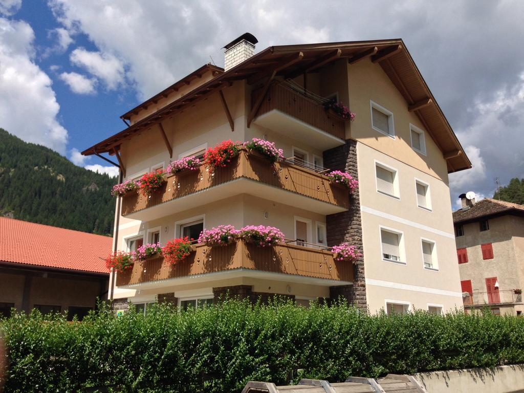 Appartamento Rose Di Bosco Predazzo Bagian luar foto