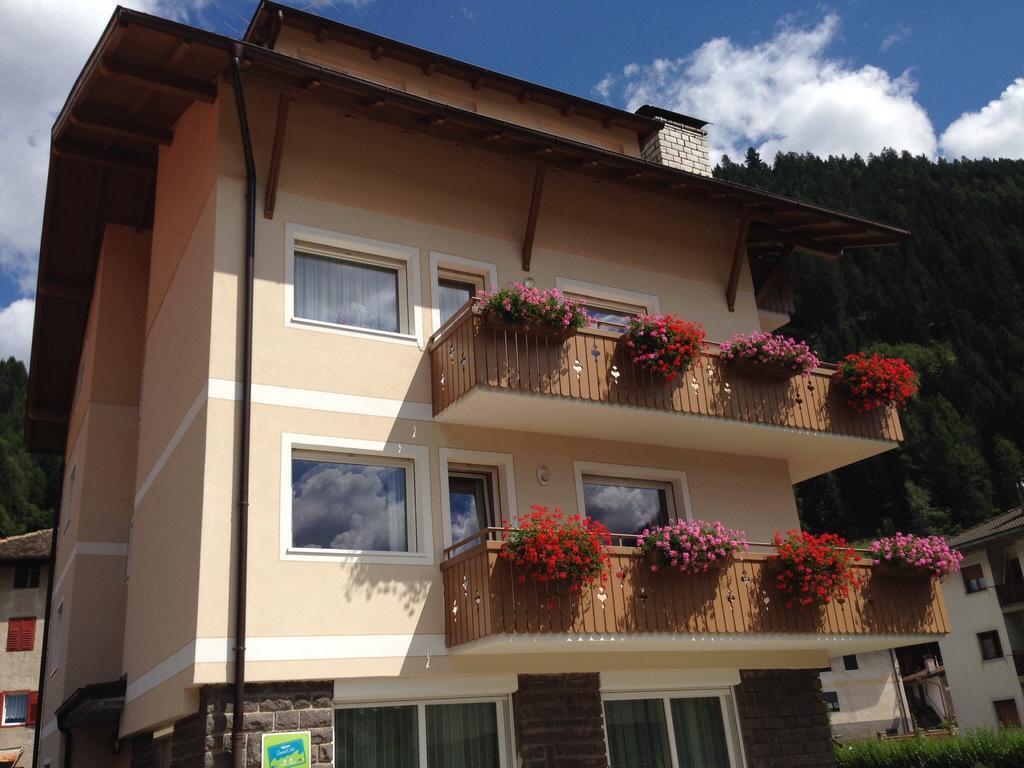 Appartamento Rose Di Bosco Predazzo Bagian luar foto